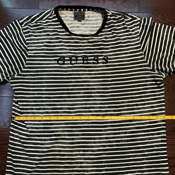 Guess Tee-Shirt - Picture 3 of 3